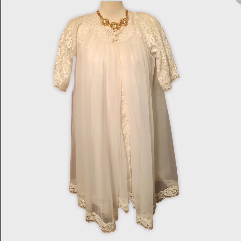 SHADOWLINE•2PC•PEIGNOIR LACE ROBE + NIGHTGOWN SET